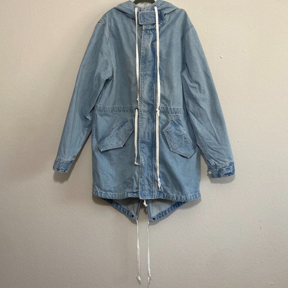 BDG Urban Outfitters Light Wash Cotton Fishtail Denim Hooded Parka Jacket, Med